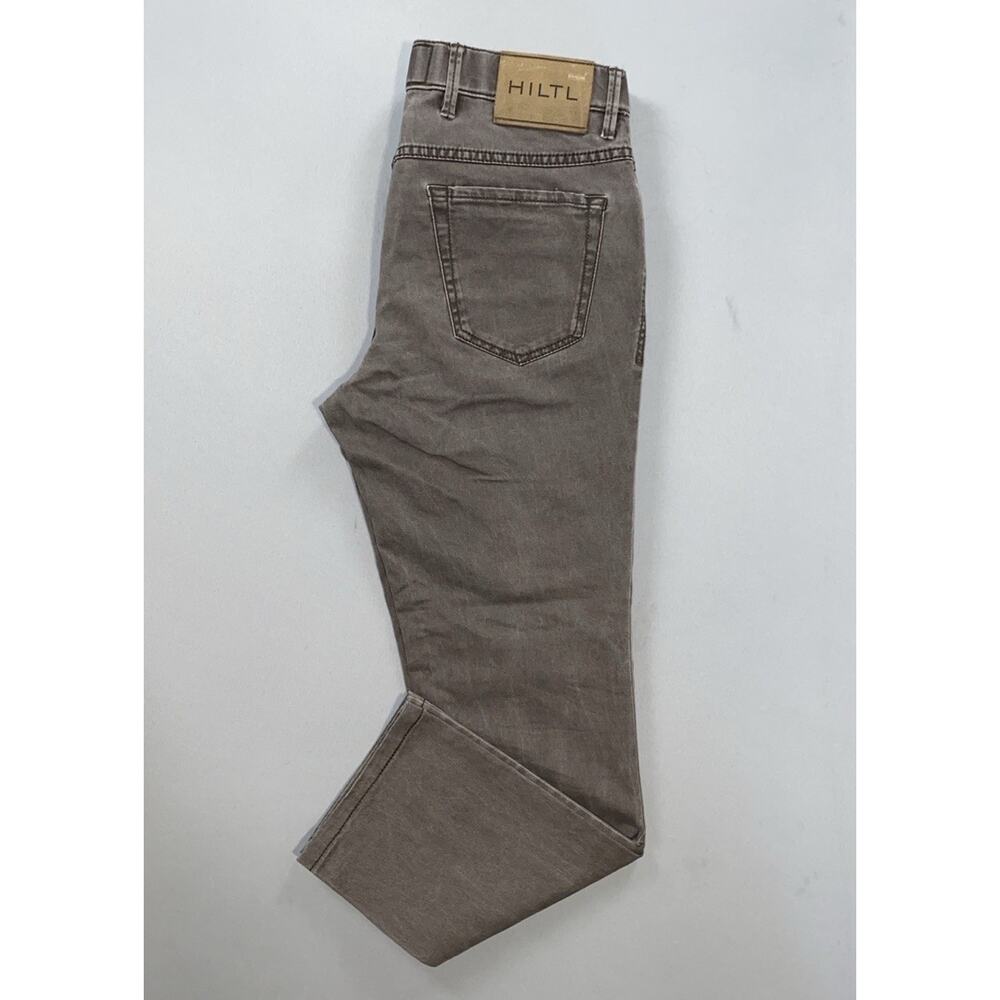 HILTL Men's Lightweight 5-Pocket Straight Leg Stretch Denim Jeans. Men's 30X27.5